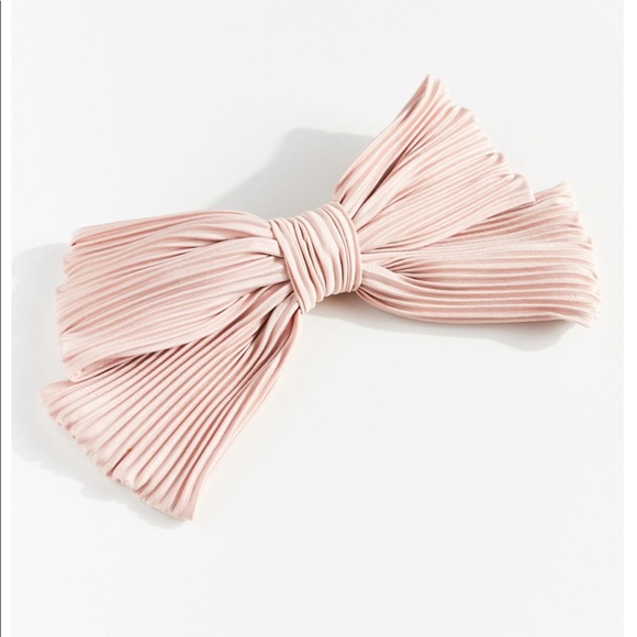 Urban Outfitters Accessories - Urban Outfitters Bonnie Bow Barrette